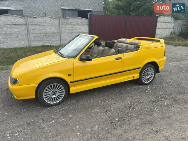 Желтый Рено 19, объемом двигателя 1.79 л и пробегом 200 тыс. км за 2500 $, фото 3 на Automoto.ua