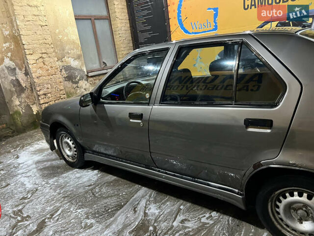 Сірий Рено 19, об'ємом двигуна 1.7 л та пробігом 62 тис. км за 1200 $, фото 11 на Automoto.ua