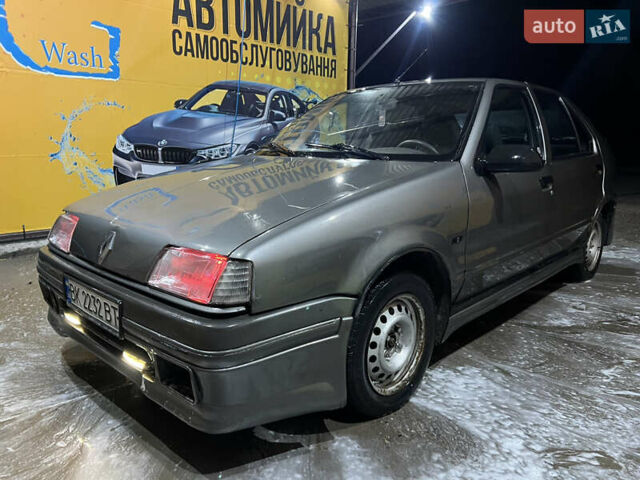 Сірий Рено 19, об'ємом двигуна 1.7 л та пробігом 62 тис. км за 1200 $, фото 2 на Automoto.ua