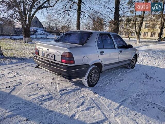 Серый Рено 19, объемом двигателя 1.39 л и пробегом 350 тыс. км за 650 $, фото 4 на Automoto.ua