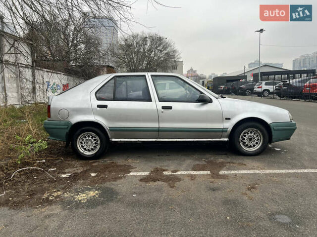 Серый Рено 19, объемом двигателя 1.7 л и пробегом 282 тыс. км за 1300 $, фото 2 на Automoto.ua