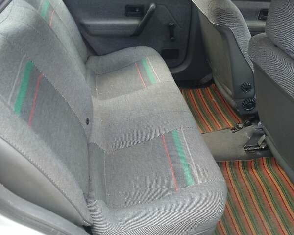 Серый Рено 19, объемом двигателя 1.4 л и пробегом 280 тыс. км за 1500 $, фото 3 на Automoto.ua