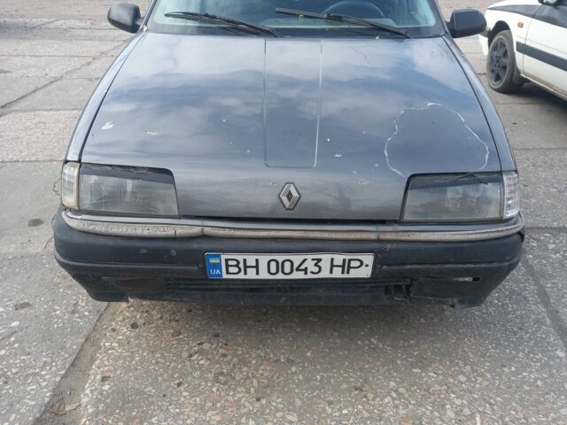 Серый Рено 19, объемом двигателя 1.67 л и пробегом 328 тыс. км за 600 $, фото 3 на Automoto.ua