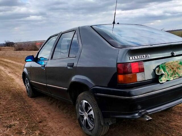 Серый Рено 19, объемом двигателя 14 л и пробегом 0 тыс. км за 1200 $, фото 1 на Automoto.ua