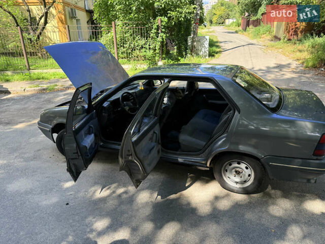 Сірий Рено 19, об'ємом двигуна 1.4 л та пробігом 490 тис. км за 750 $, фото 13 на Automoto.ua