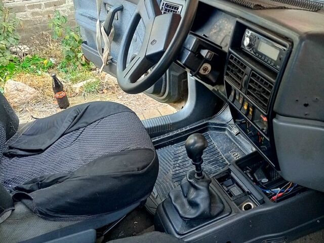 Серый Рено 19, объемом двигателя 14 л и пробегом 0 тыс. км за 1200 $, фото 5 на Automoto.ua