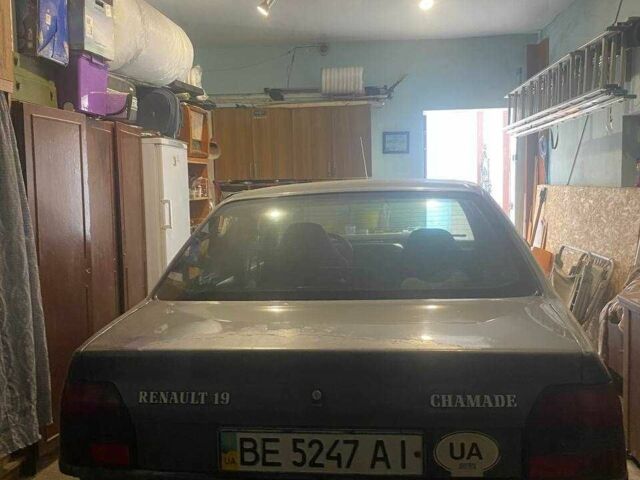 Серый Рено 19, объемом двигателя 1.6 л и пробегом 227 тыс. км за 600 $, фото 5 на Automoto.ua