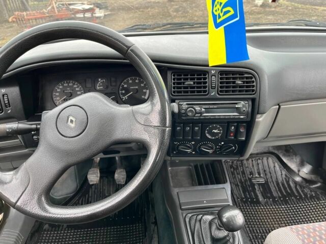 Серый Рено 19, объемом двигателя 1.7 л и пробегом 266 тыс. км за 1650 $, фото 10 на Automoto.ua