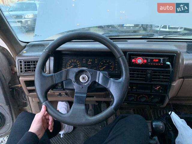Серый Рено 19, объемом двигателя 1.72 л и пробегом 196 тыс. км за 1200 $, фото 3 на Automoto.ua