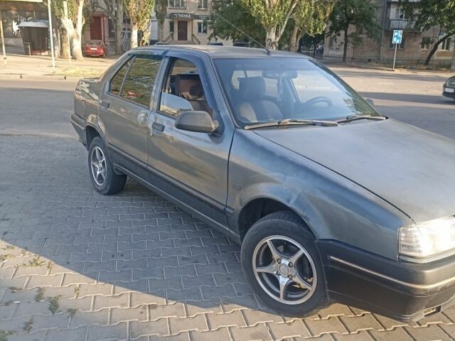 Серый Рено 19, объемом двигателя 1.7 л и пробегом 220 тыс. км за 1200 $, фото 2 на Automoto.ua