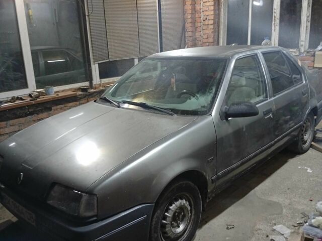 Сірий Рено 19, об'ємом двигуна 1.7 л та пробігом 120 тис. км за 881 $, фото 1 на Automoto.ua
