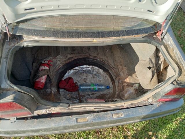 Сірий Рено 19, об'ємом двигуна 1.4 л та пробігом 298 тис. км за 250 $, фото 5 на Automoto.ua