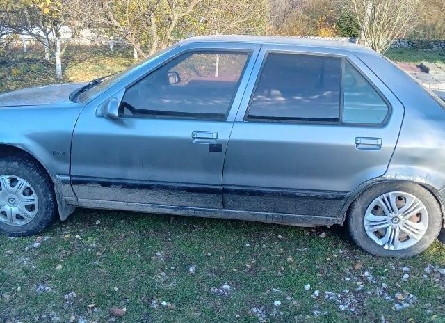 Сірий Рено 19, об'ємом двигуна 1.4 л та пробігом 298 тис. км за 250 $, фото 3 на Automoto.ua