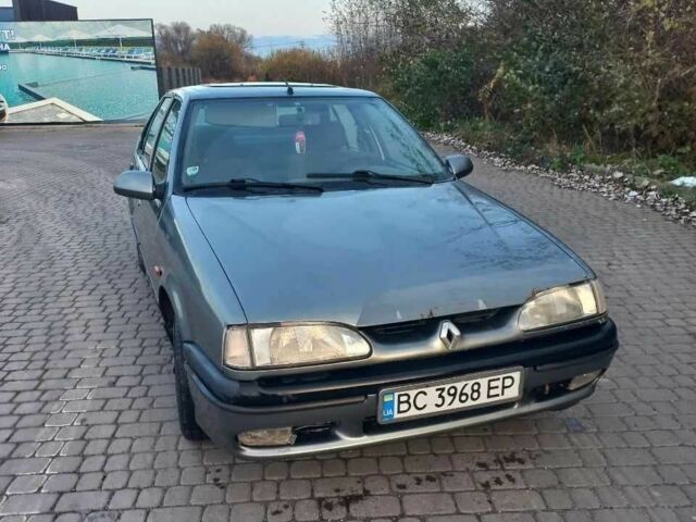 Серый Рено 19, объемом двигателя 1.8 л и пробегом 340 тыс. км за 714 $, фото 8 на Automoto.ua