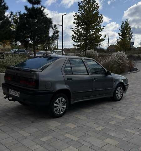 Серый Рено 19, объемом двигателя 1.8 л и пробегом 338 тыс. км за 1000 $, фото 8 на Automoto.ua