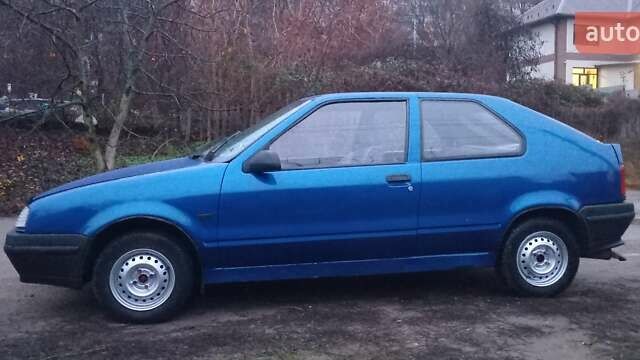 Синий Рено 19, объемом двигателя 1.4 л и пробегом 55 тыс. км за 750 $, фото 1 на Automoto.ua