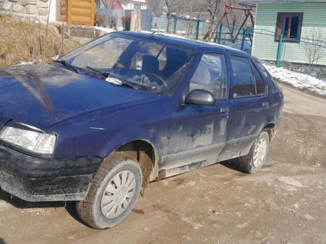 Синий Рено 19, объемом двигателя 1.4 л и пробегом 100 тыс. км за 650 $, фото 6 на Automoto.ua