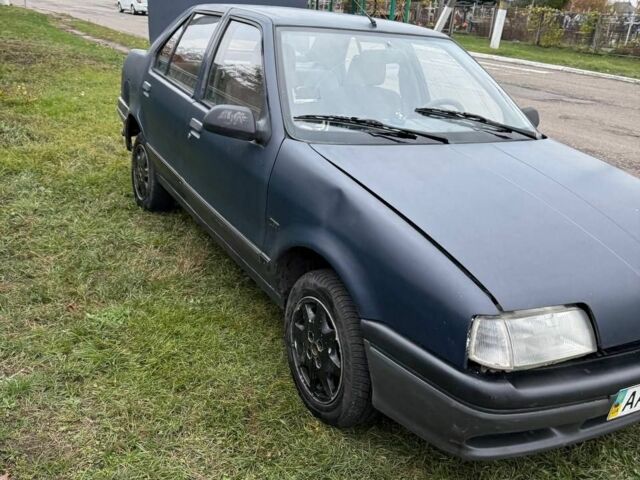 Синий Рено 19, объемом двигателя 1.4 л и пробегом 400 тыс. км за 592 $, фото 1 на Automoto.ua