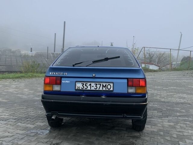 Рено 19 1993 в Кельменцах на Automoto.ua Синий Рено 19, объемом двигателя 1.4 л и пробегом 350 тыс. км за 850 $, фото 4 на Automoto.ua