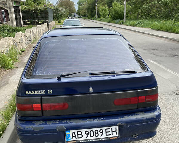 Синий Рено 19, объемом двигателя 1.4 л и пробегом 269 тыс. км за 1000 $, фото 2 на Automoto.ua
