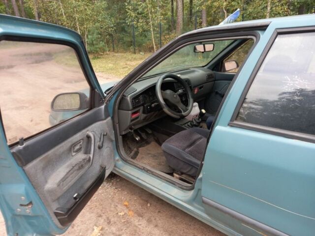 Рено 19 1994 в Житомире на Automoto.ua Синий Рено 19, объемом двигателя 1.41 л и пробегом 250 тыс. км за 750 $, фото 2 на Automoto.ua
