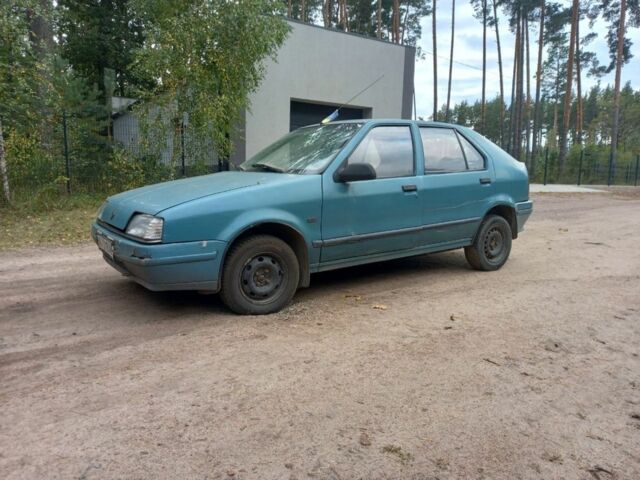 Рено 19 1994 в Житомире на Automoto.ua Синий Рено 19, объемом двигателя 1.41 л и пробегом 250 тыс. км за 750 $, фото 1 на Automoto.ua
