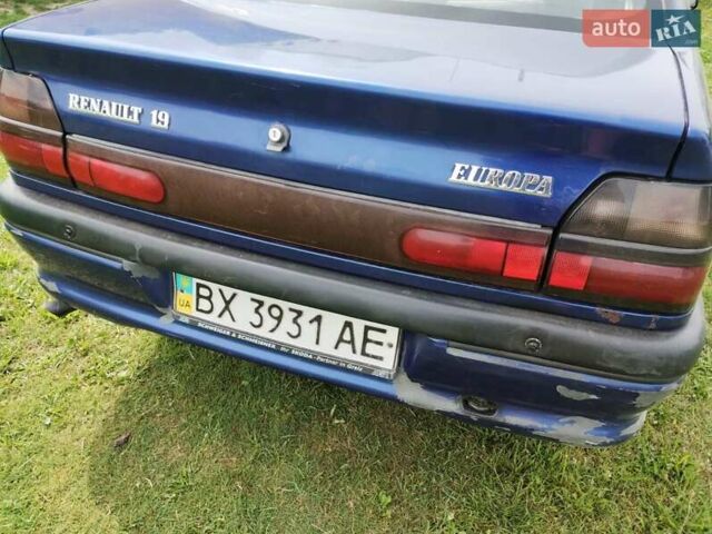 Синий Рено 19, объемом двигателя 1.4 л и пробегом 313 тыс. км за 1200 $, фото 4 на Automoto.ua