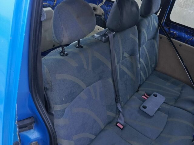 Синій Рено 19, об'ємом двигуна 2 л та пробігом 250 тис. км за 1600 $, фото 3 на Automoto.ua