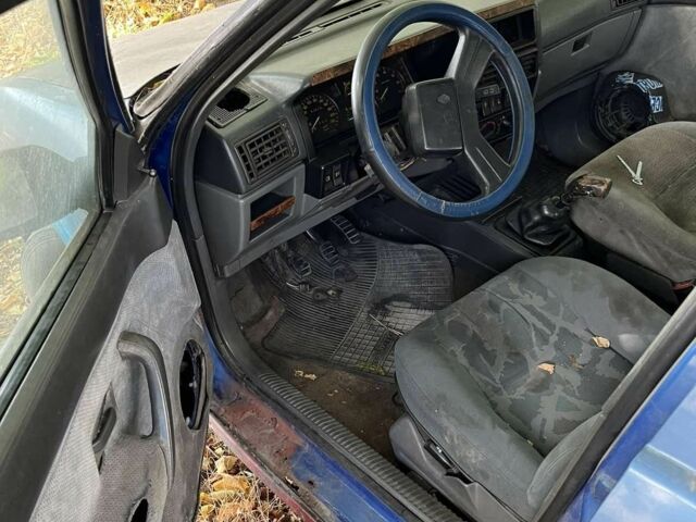 Синий Рено 19, объемом двигателя 1.7 л и пробегом 180 тыс. км за 300 $, фото 3 на Automoto.ua