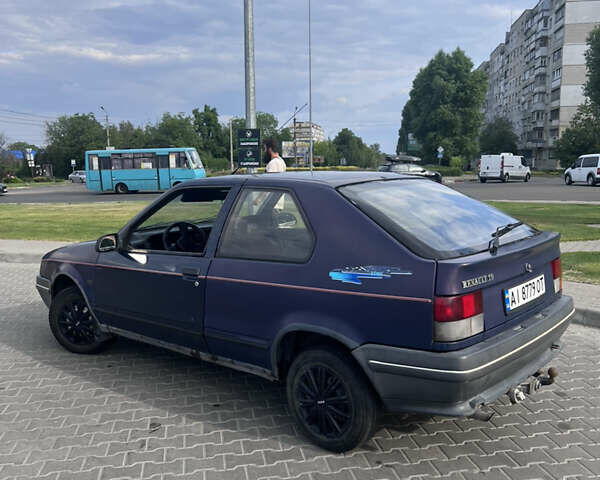 Синий Рено 19, объемом двигателя 1.4 л и пробегом 350 тыс. км за 1300 $, фото 3 на Automoto.ua
