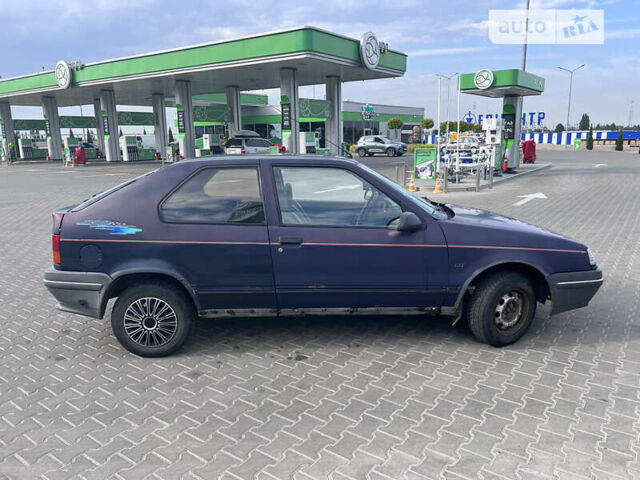 Синий Рено 19, объемом двигателя 1.4 л и пробегом 350 тыс. км за 1300 $, фото 6 на Automoto.ua