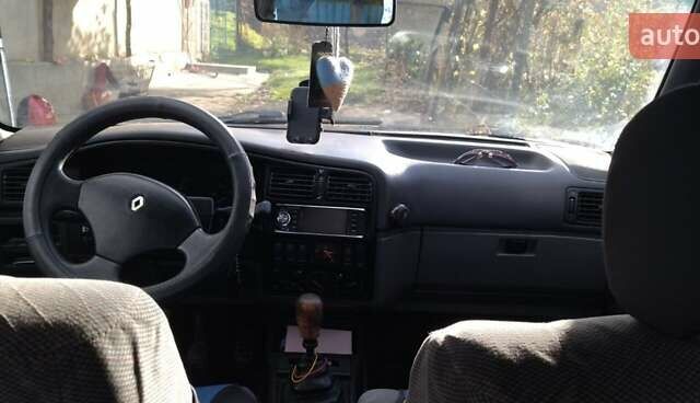 Синий Рено 19, объемом двигателя 1.87 л и пробегом 2 тыс. км за 1800 $, фото 2 на Automoto.ua