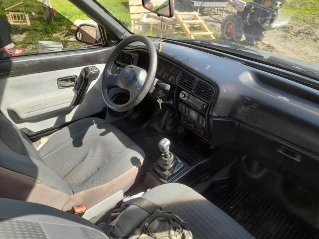 Синій Рено 19, об'ємом двигуна 1.8 л та пробігом 3 тис. км за 600 $, фото 4 на Automoto.ua