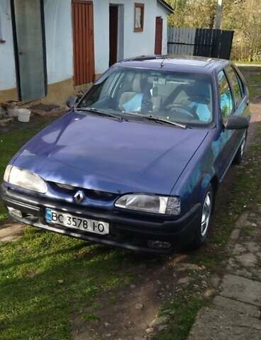 Синий Рено 19, объемом двигателя 1.87 л и пробегом 2 тыс. км за 1800 $, фото 3 на Automoto.ua