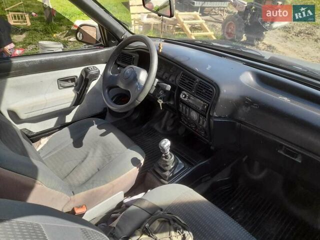 Синий Рено 19, объемом двигателя 1.8 л и пробегом 296 тыс. км за 600 $, фото 5 на Automoto.ua
