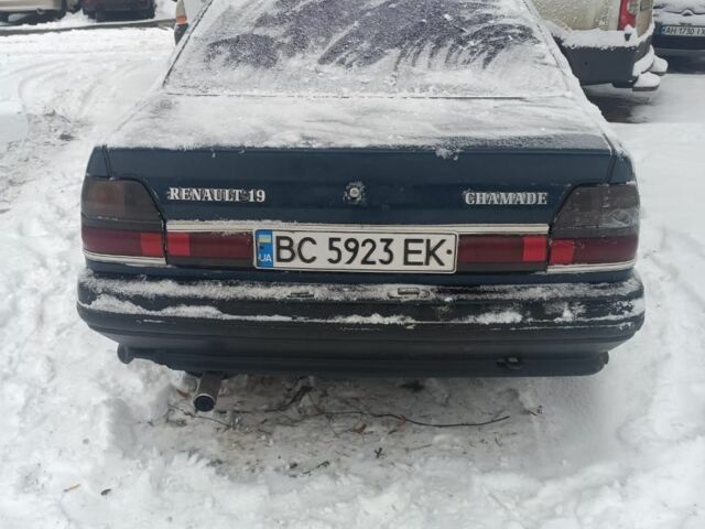 Синій Рено 19, об'ємом двигуна 1.8 л та пробігом 327 тис. км за 559 $, фото 2 на Automoto.ua