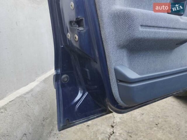 Синій Рено 19, об'ємом двигуна 1.4 л та пробігом 260 тис. км за 2100 $, фото 4 на Automoto.ua