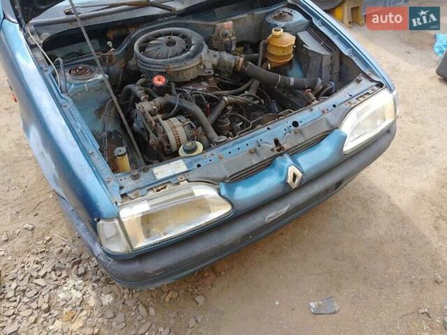 Синій Рено 19, об'ємом двигуна 1.6 л та пробігом 250 тис. км за 300 $, фото 9 на Automoto.ua