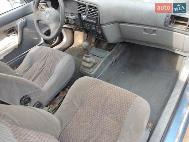 Синій Рено 19, об'ємом двигуна 1.6 л та пробігом 250 тис. км за 300 $, фото 4 на Automoto.ua