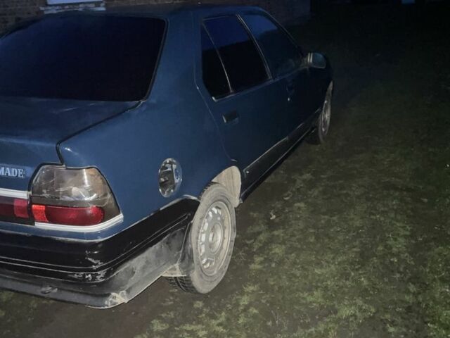 Синий Рено 19, объемом двигателя 1.8 л и пробегом 300 тыс. км за 497 $, фото 1 на Automoto.ua
