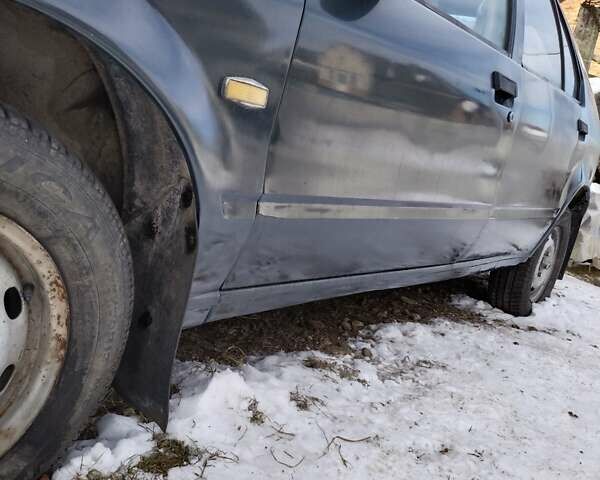 Зеленый Рено 19, объемом двигателя 1.7 л и пробегом 318 тыс. км за 1200 $, фото 8 на Automoto.ua