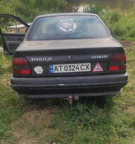 Зеленый Рено 19, объемом двигателя 1.4 л и пробегом 350 тыс. км за 650 $, фото 9 на Automoto.ua