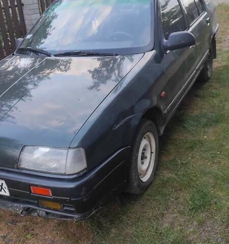 Зеленый Рено 19, объемом двигателя 1.4 л и пробегом 350 тыс. км за 650 $, фото 8 на Automoto.ua