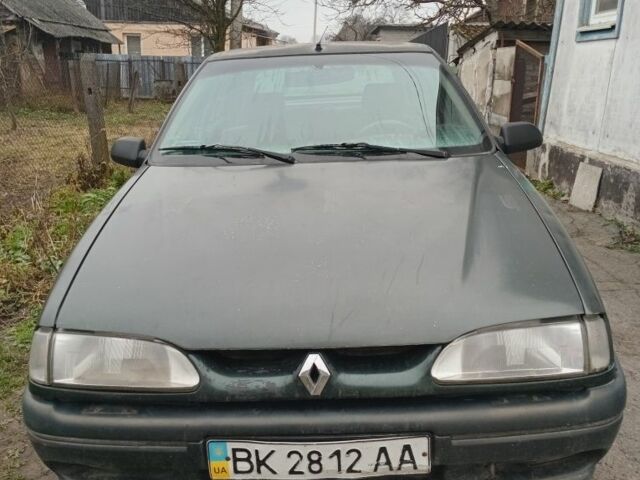 Зеленый Рено 19, объемом двигателя 0 л и пробегом 300 тыс. км за 403 $, фото 2 на Automoto.ua