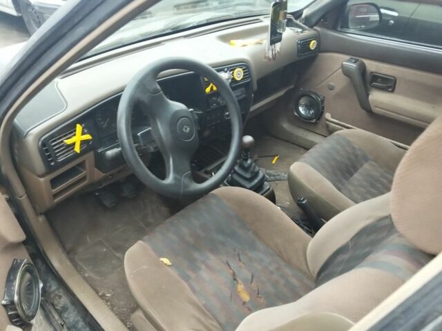 Зеленый Рено 19, объемом двигателя 1.4 л и пробегом 224 тыс. км за 550 $, фото 2 на Automoto.ua