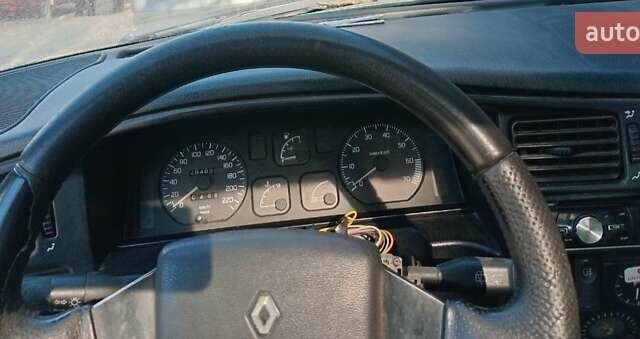 Зеленый Рено 19, объемом двигателя 1.7 л и пробегом 264 тыс. км за 800 $, фото 2 на Automoto.ua