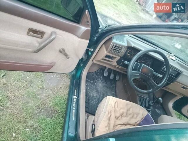 Зелений Рено 19, об'ємом двигуна 1.7 л та пробігом 285 тис. км за 2300 $, фото 1 на Automoto.ua