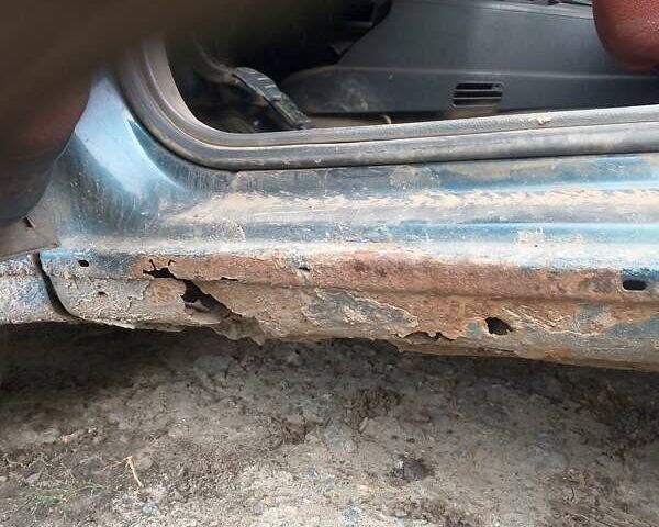 Зеленый Рено 19, объемом двигателя 1.39 л и пробегом 202 тыс. км за 1200 $, фото 4 на Automoto.ua