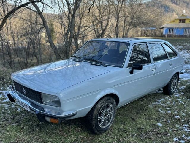 Сірий Рено 20, об'ємом двигуна 2 л та пробігом 175 тис. км за 1100 $, фото 4 на Automoto.ua