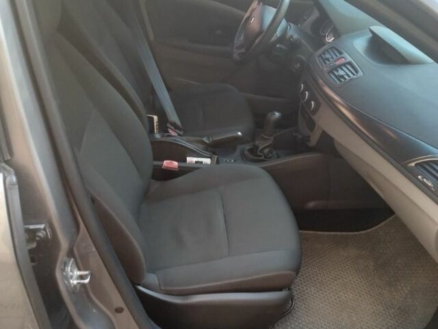 Сірий Рено 20, об'ємом двигуна 1.5 л та пробігом 262 тис. км за 4800 $, фото 10 на Automoto.ua